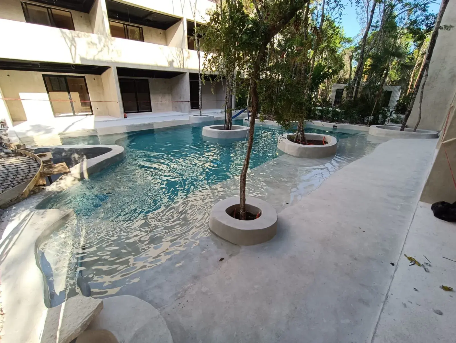 aplicación de chukum en piscina